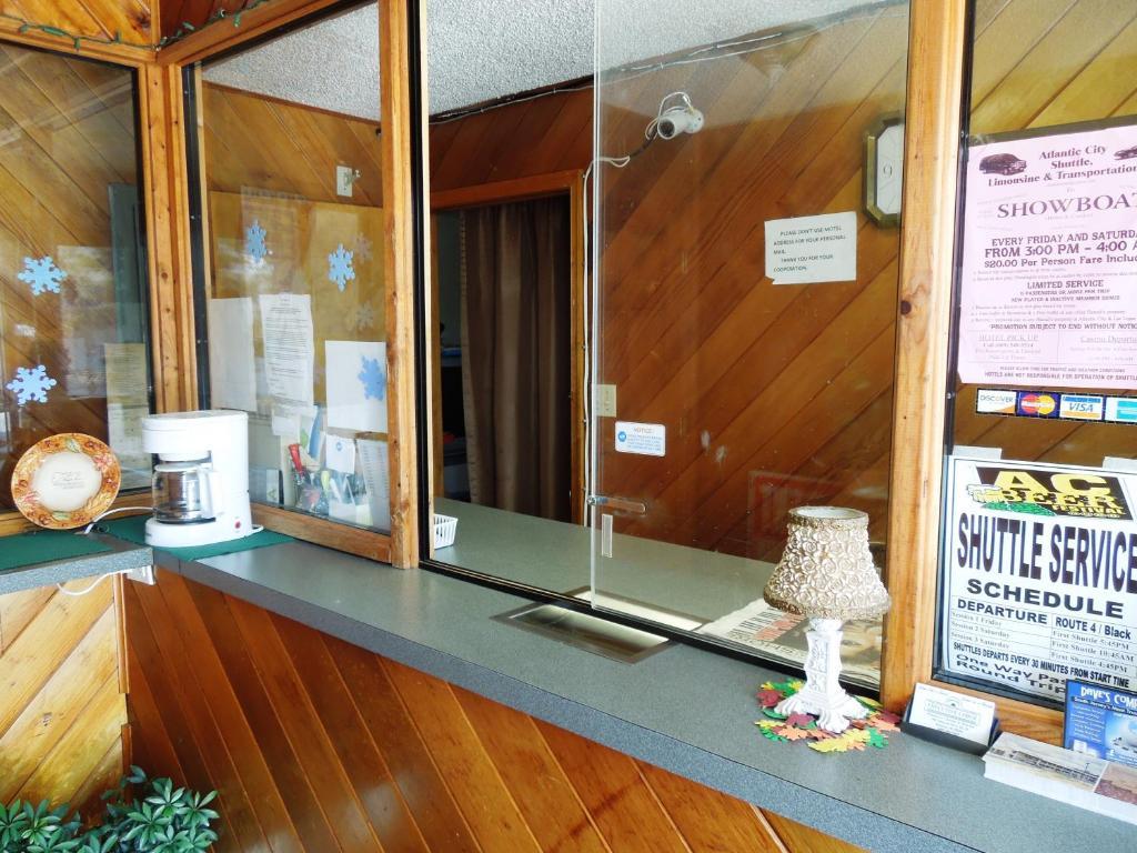 Executive Lodge Absecon Bagian luar foto